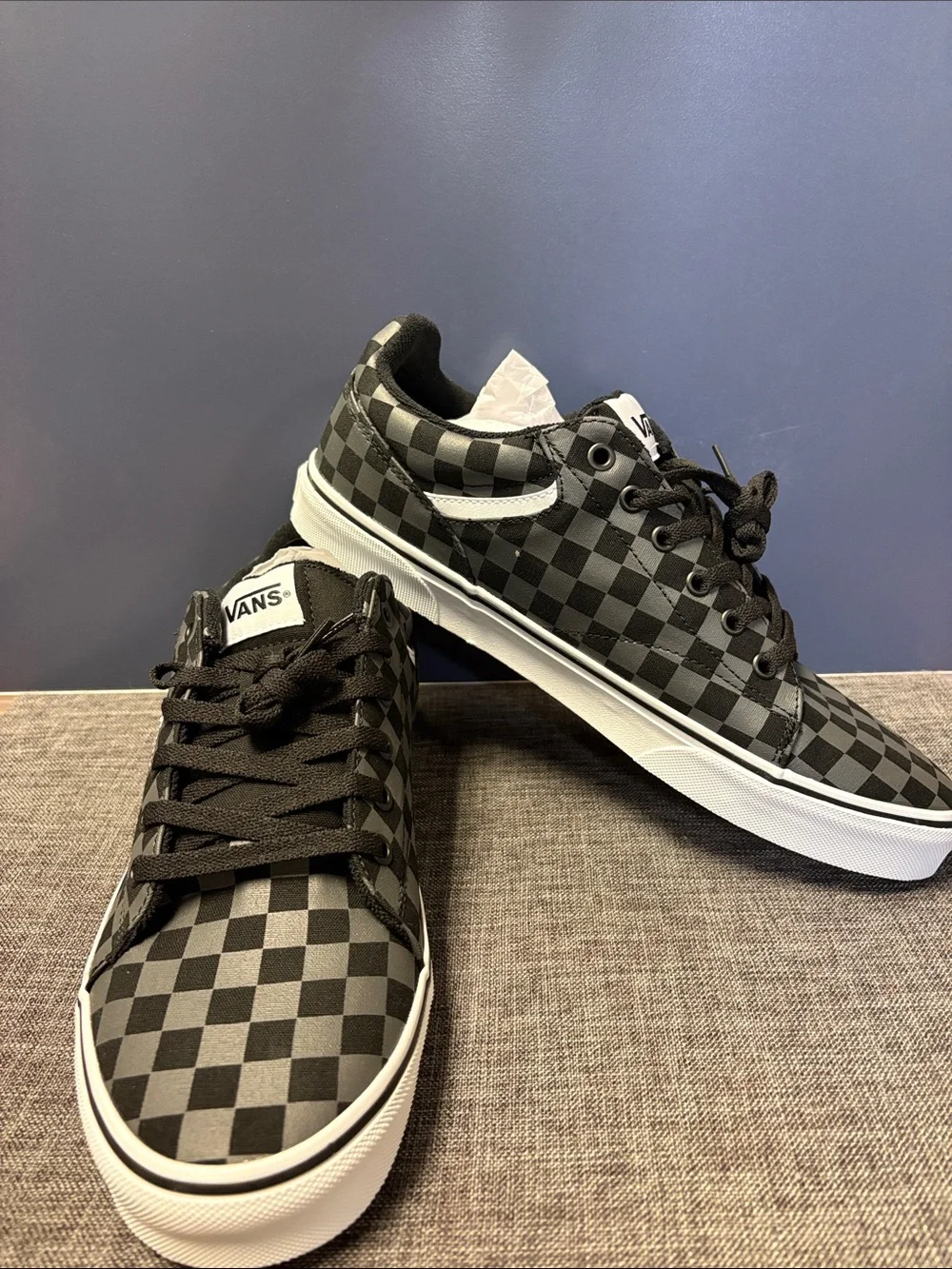 Vans Men’s Checkerboard Low Top Sneakers - Black/Grey size 11.5